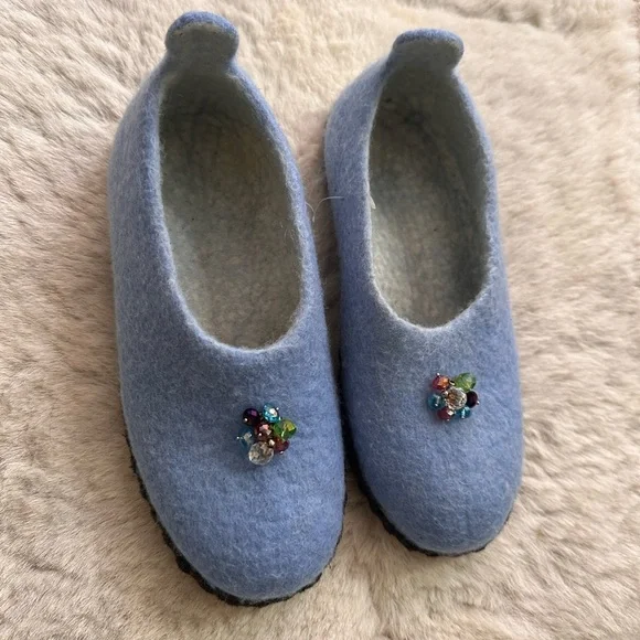 Elegant Merino Wool Slippers for Holiday Gift ideas/Beaded Detail - Picture 9 of 9